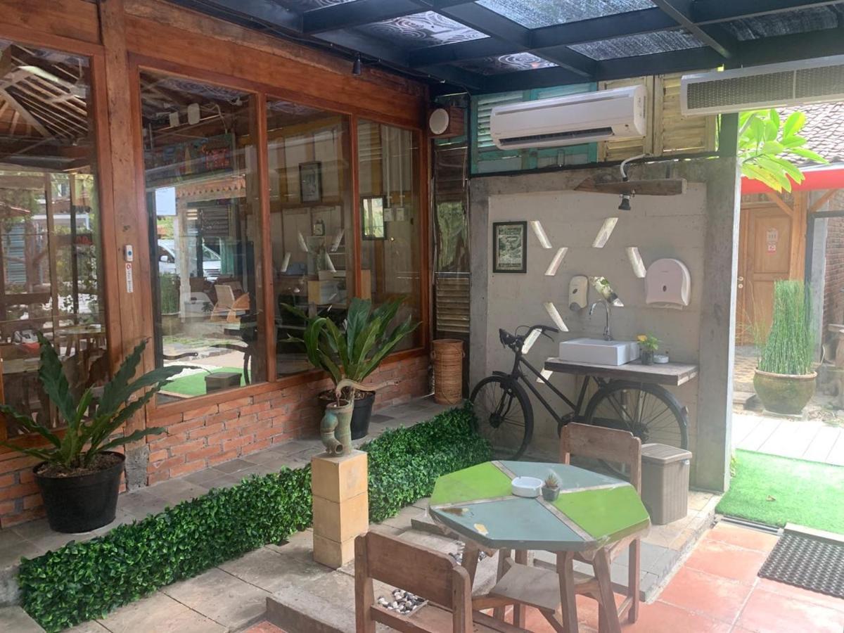 Maguwo Kampung Lawasan Heritage Cottage מראה חיצוני תמונה