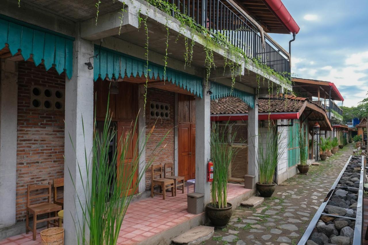 Maguwo Kampung Lawasan Heritage Cottage מראה חיצוני תמונה